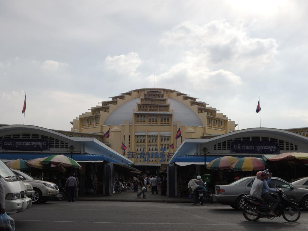 Hotel Luxury World Phnom Penh Exterior foto